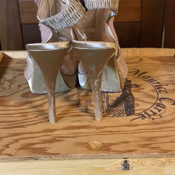 Chinese Laundry Heeled Ankle Bootie size 8.5 - Picture 4 of 6